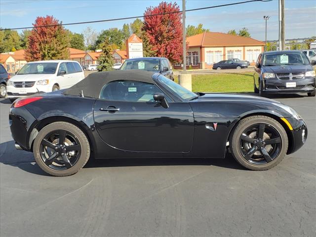 Used 2007 Pontiac Solstice  with VIN 1G2MB35B87Y137405 for sale in Saint Cloud, Minnesota