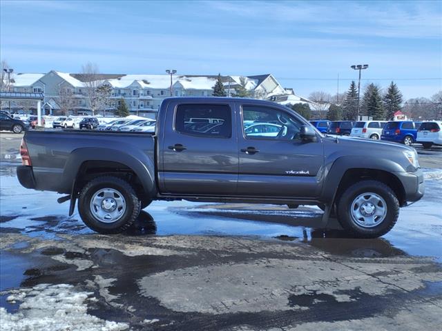 Used 2014 Toyota Tacoma  with VIN 5TFLU4EN7EX105906 for sale in Saint Cloud, Minnesota