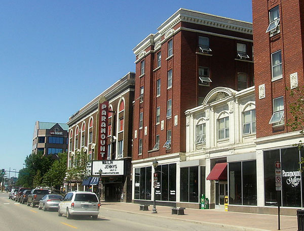 Paramount Theatre in Downtown Saint Cloud