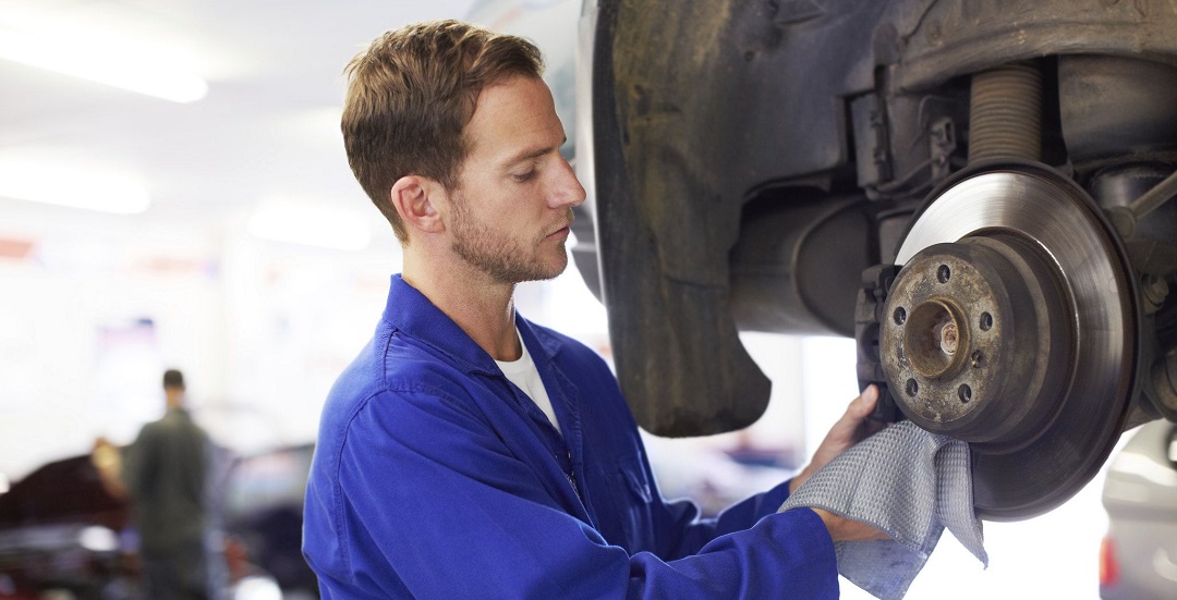 Signs Your Car Needs New Brakes | North Little Rock, AR