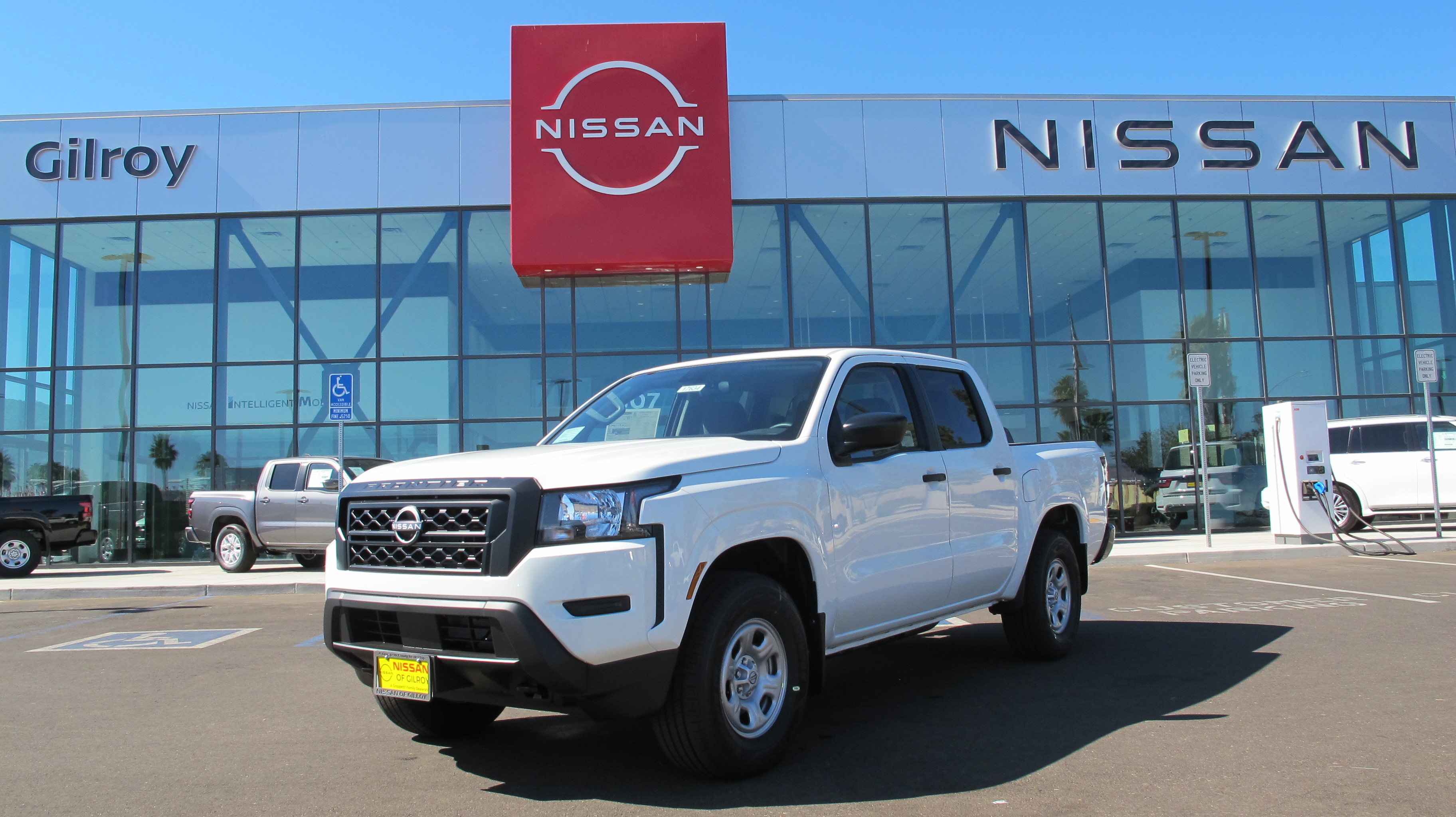 New 2022 Nissan Frontier Groppetti Automotive Visalia CA