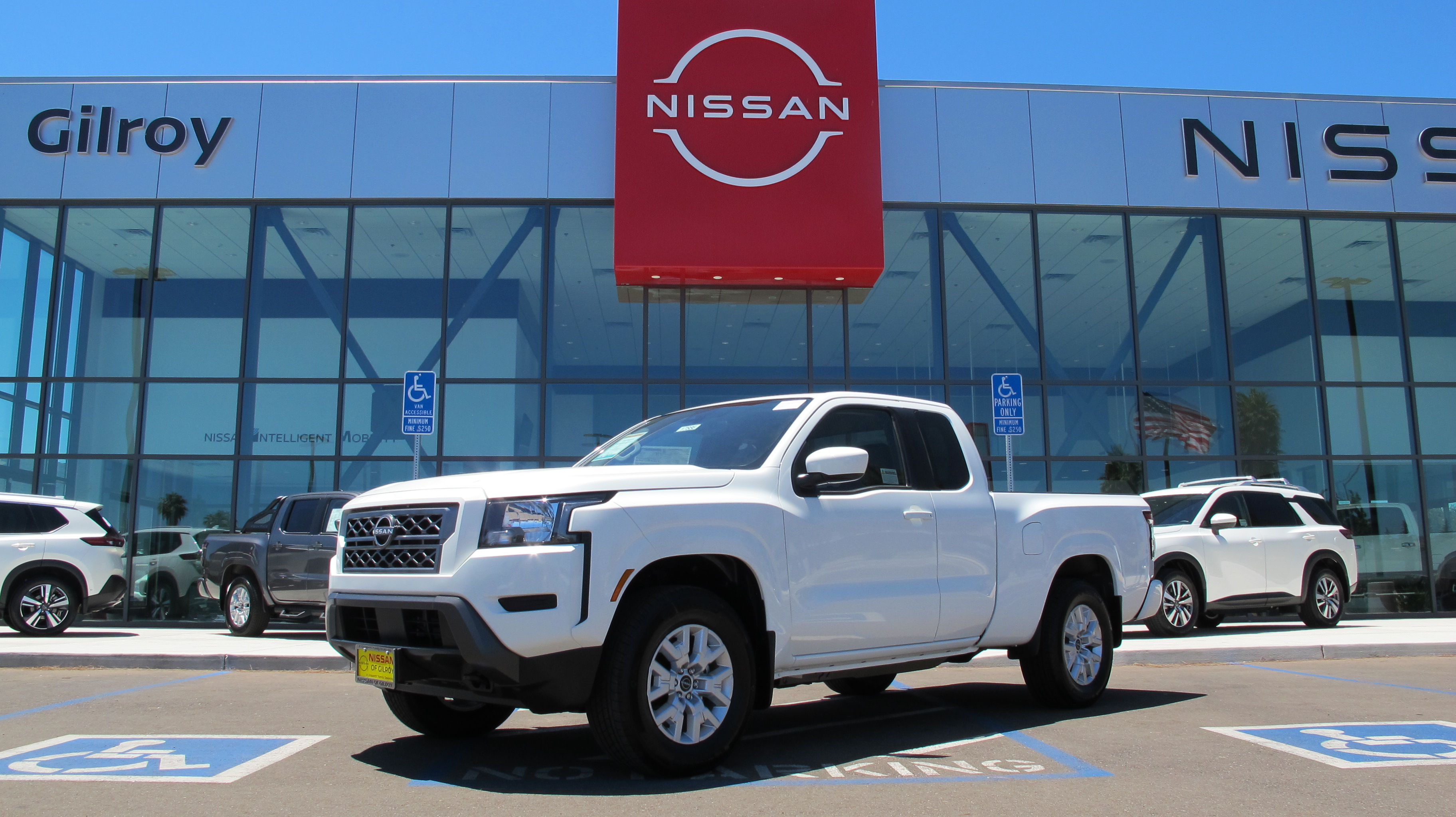 2022 Nissan Frontier King Cab 4x4 SV Auto