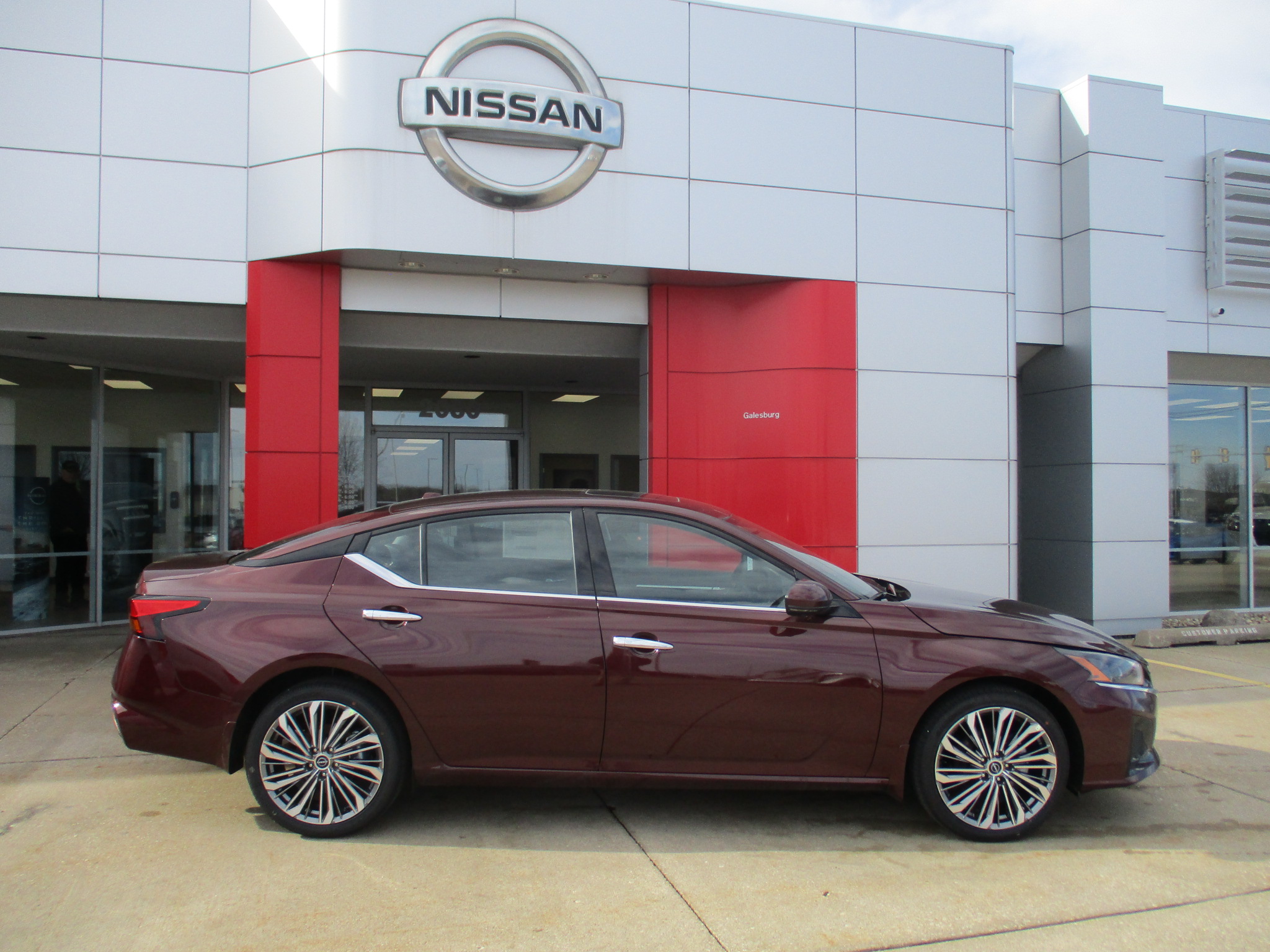 New 2024 Nissan Altima 2.5 SL AWD Sedan Galesburg IL Nissan Dealer