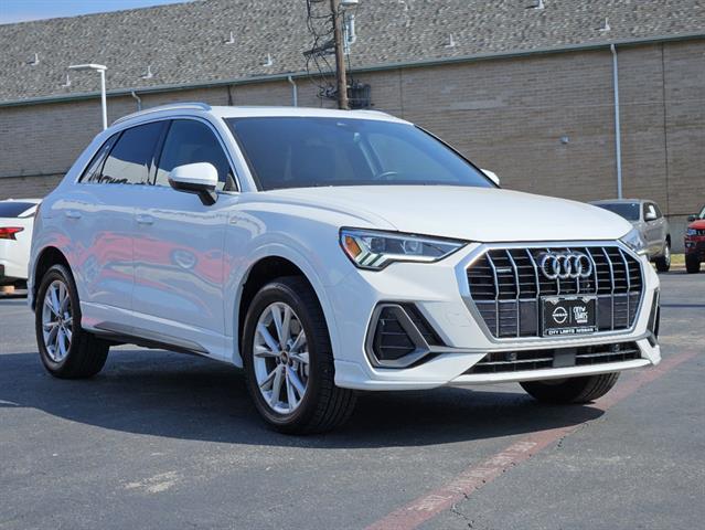 2023 Audi Q3 S line Premium 2