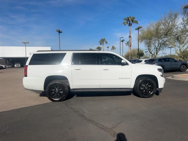 2017 Chevrolet Suburban LS 1500 12