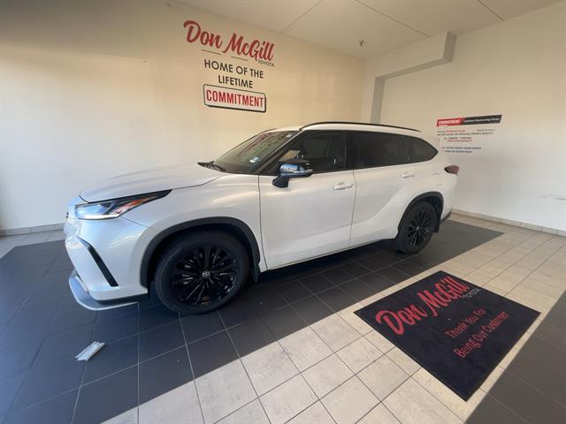 Toyota Highlander's photo