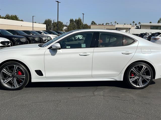 2025 Genesis G70 2.5T Standard 12