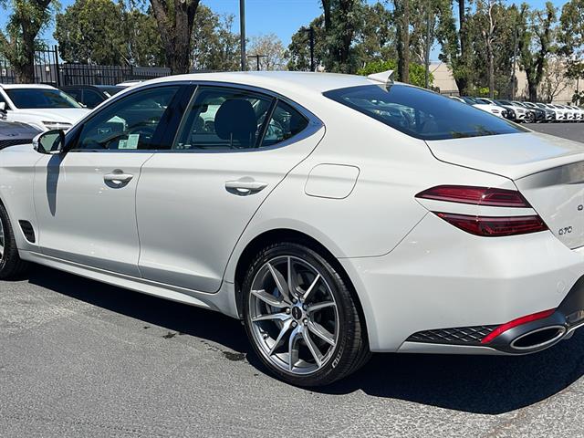 2024 Genesis G70 2.5T Standard 11