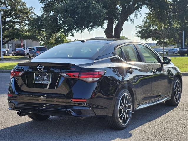 2024 Nissan Sentra SR 3