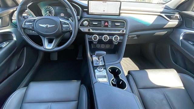 2023 Genesis G70 2.0T Prestige 18