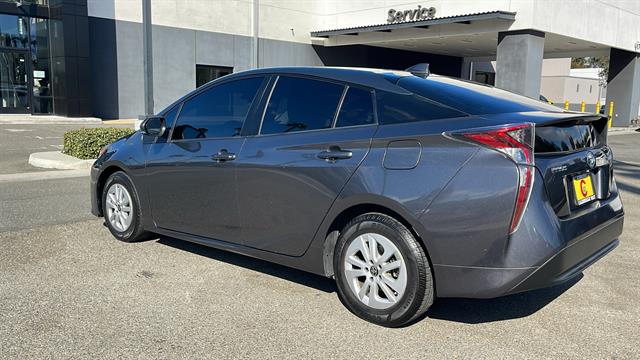 2018 Toyota Prius Two 4dr Hatchback 11