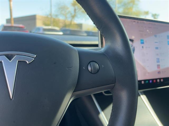 2019 Tesla Model 3 Long Range 29