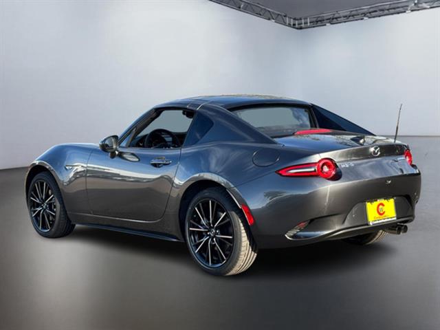 2024 Mazda MX-5 Miata RF Grand Touring 8