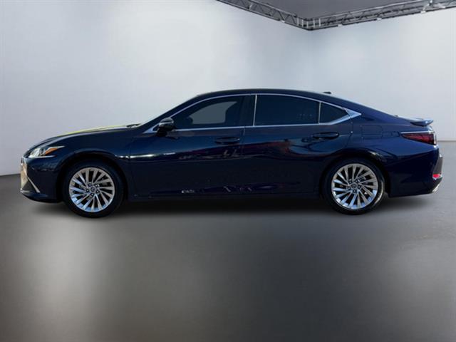 2023 Lexus ES Luxury 8