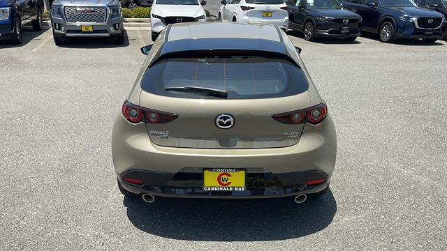 2024 Mazda Mazda3 Hatchback 2.5 Carbon Turbo 8