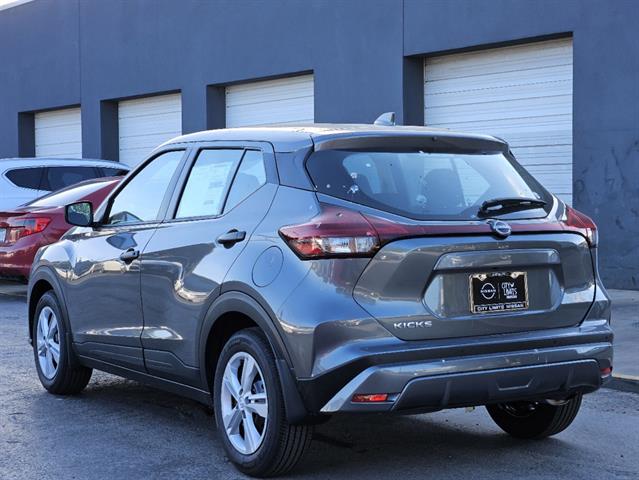 2024 Nissan Kicks S 5