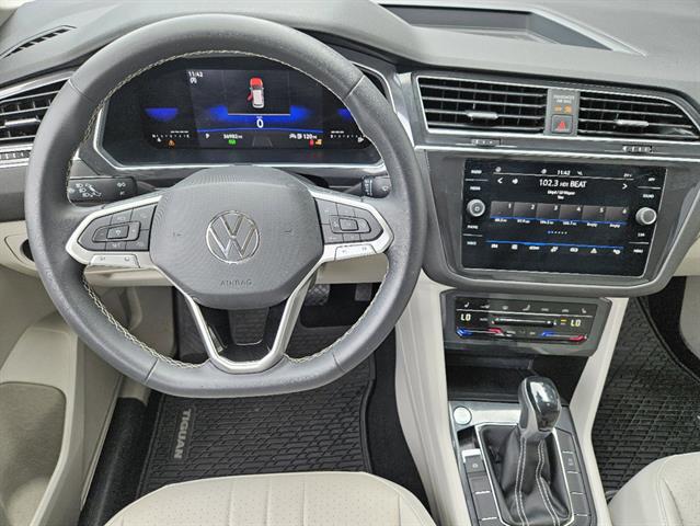 2023 Volkswagen Tiguan SE 19