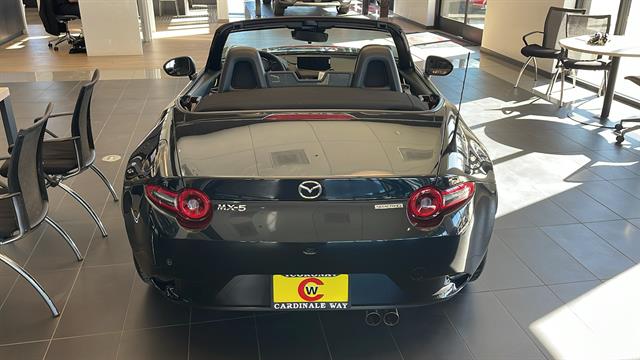 2024 Mazda MX-5 Miata Sport 4