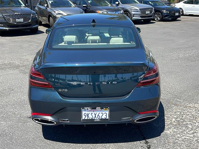 2024 Genesis G70 2.5T Standard 8