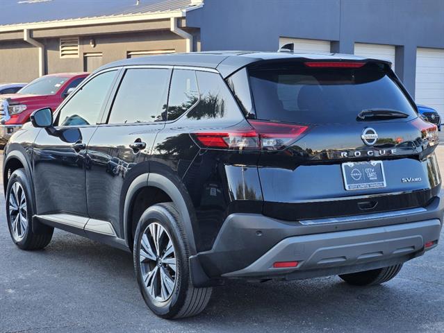 2021 Nissan Rogue SV 5