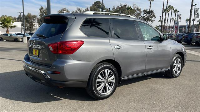 2020 Nissan Pathfinder SL 7