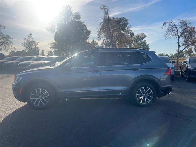 2018 Volkswagen Tiguan 2.0T SE 4