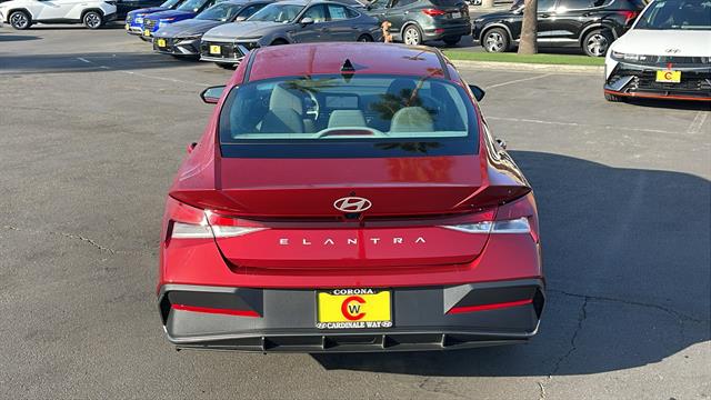 2024 Hyundai Elantra SEL 8