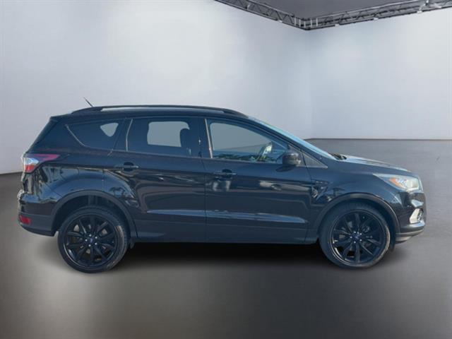 2017 Ford Escape SE 3