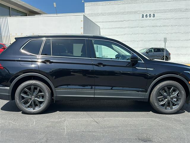 2024 Volkswagen Tiguan SE 8