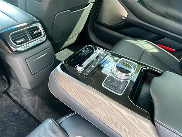 2021 Genesis G90 3.3T Premium 18