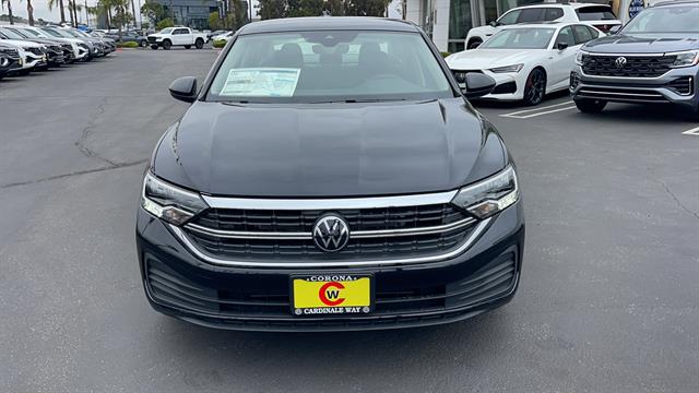 2024 Volkswagen Jetta SE 3