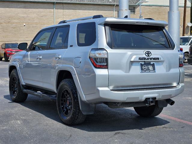 2023 Toyota 4Runner SR5 Premium 3