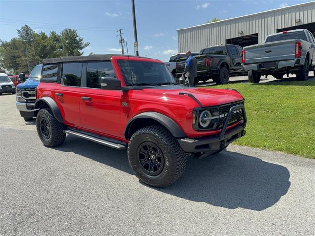 View vehicle photo 4