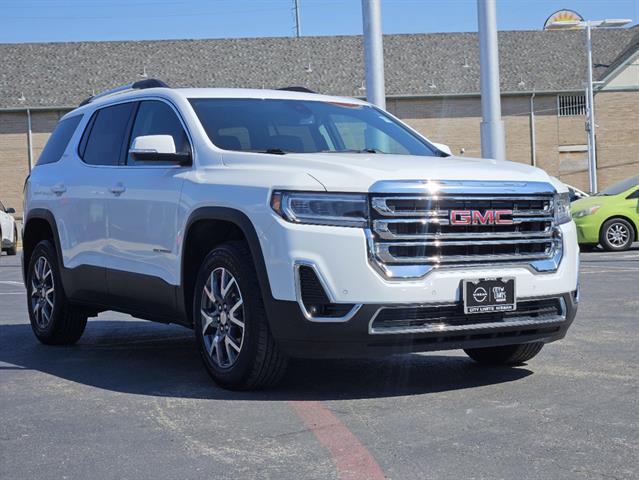 2023 GMC Acadia SLT 2