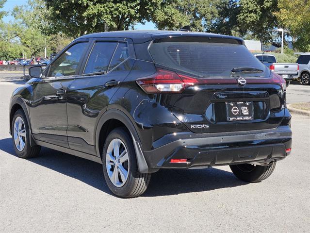 2024 Nissan Kicks S 3