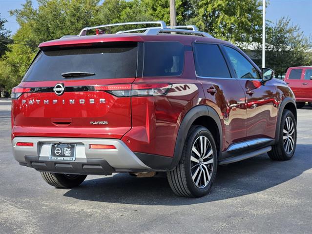 2023 Nissan Pathfinder Platinum 4