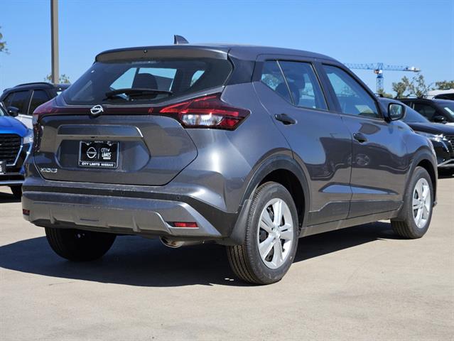 2024 Nissan Kicks S 5