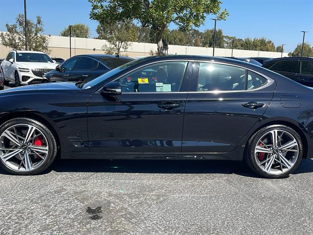 2024 Genesis G70 2.5T Standard 12