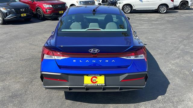 2024 Hyundai Elantra SEL 8