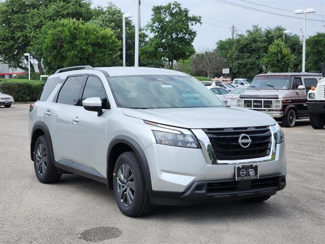 2024 Nissan Pathfinder SV 2