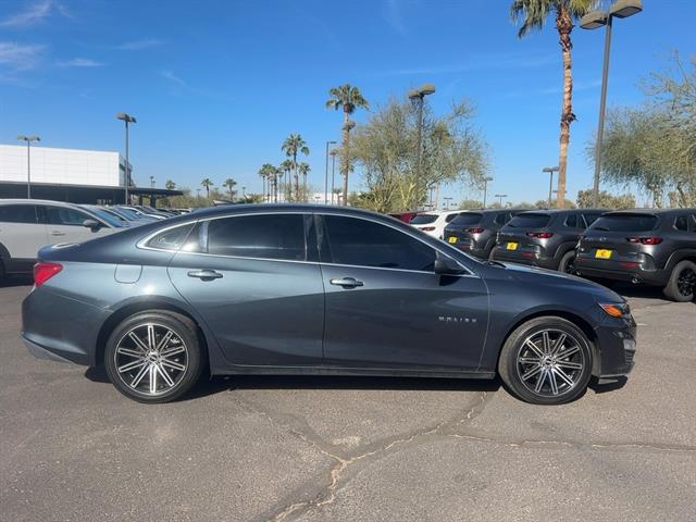 2020 Chevrolet Malibu LS 8