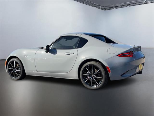 2024 Mazda MX-5 Miata RF Grand Touring 10