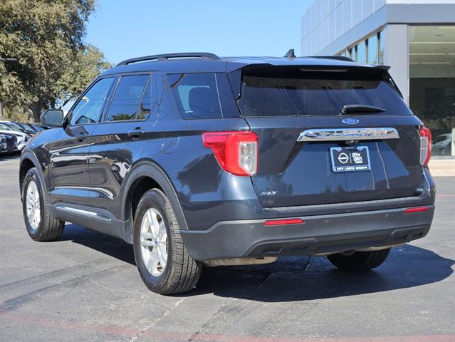 2022 Ford Explorer XLT 3