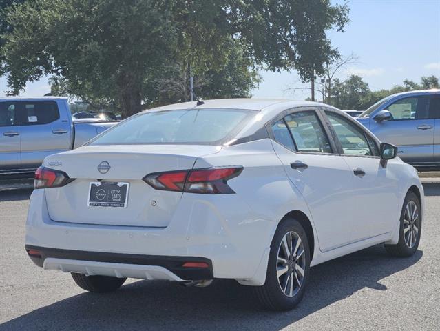 2024 Nissan Versa S 5