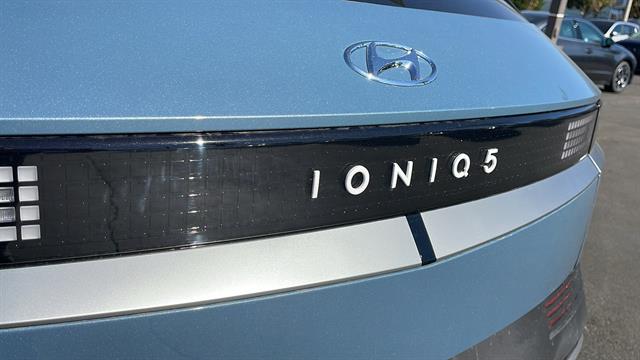 2024 Hyundai IONIQ 5 SE 29