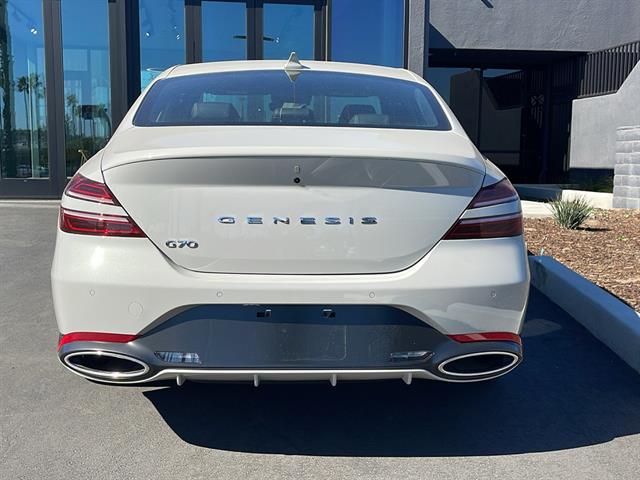 2025 Genesis G70 2.5T RWD 9