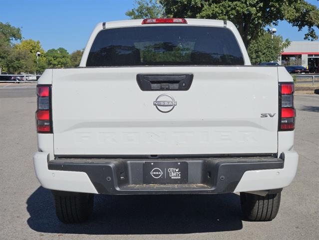 2024 Nissan Frontier SV 4