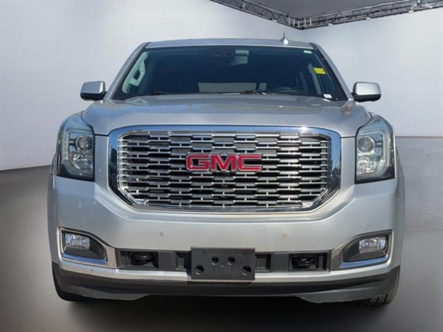 2020 GMC Yukon XL Denali 6