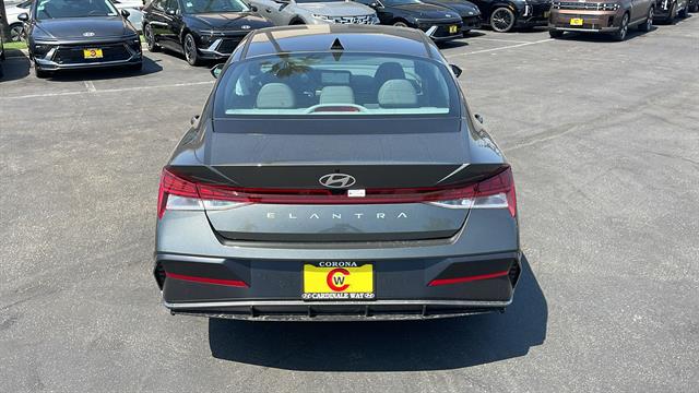 2024 Hyundai Elantra SEL 8