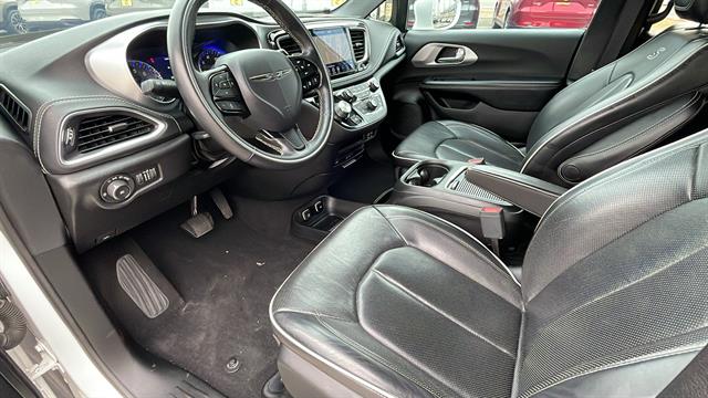 2018 Chrysler Pacifica Limited 15